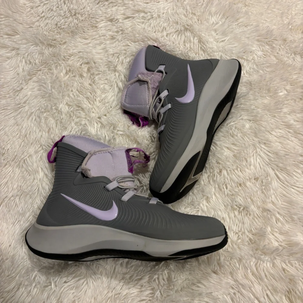 Nike Binzie Boot Waterproof Rain/Snow Boots Youth Size 3